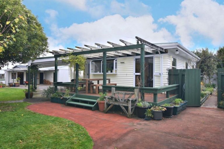 Photo of property in 15 Clifton Avenue, Carterton, 5713