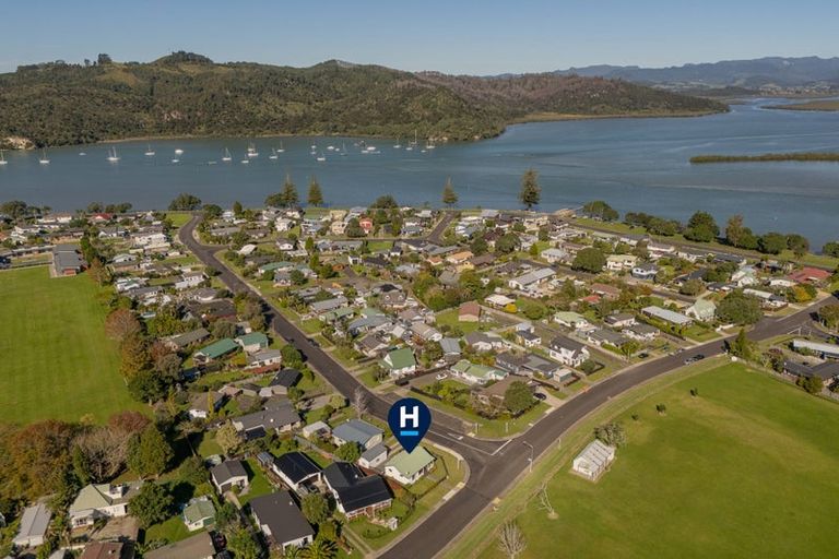 Photo of property in 37a Sarah Avenue, Whitianga, 3510