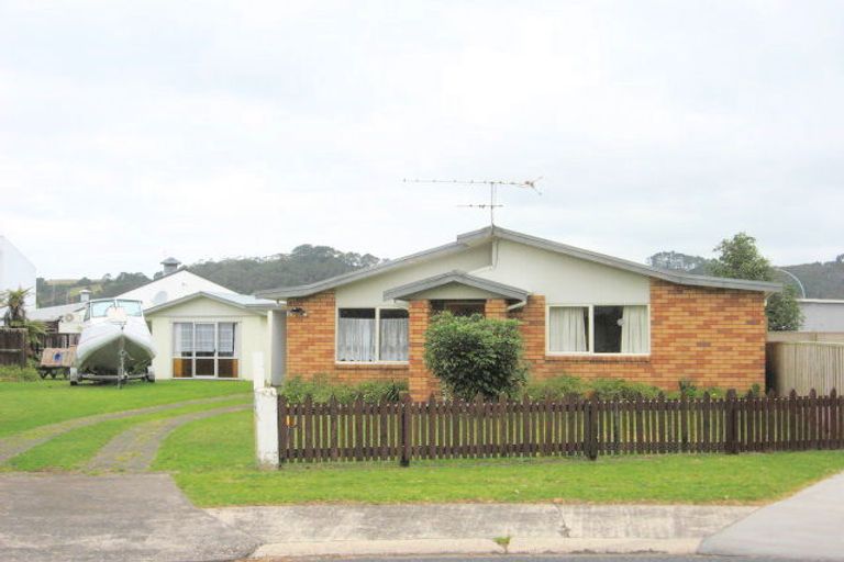 Photo of property in 7 Kenneth Avenue, Whitianga, 3510