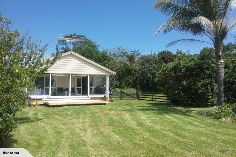 Photo of property in 6 Sandy Beach Road, Tinopai, Matakohe, 0593