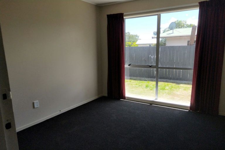 Photo of property in 8 Kebbell Avenue, Levin, 5510