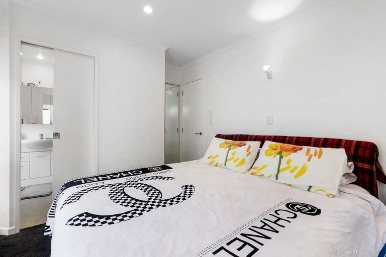 Photo of property in Terrace Heights Apartments, 10e/163 The Terrace, Wellington Central, Wellington, 6011