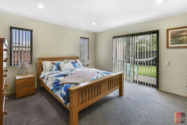 Photo of property in 13 Girvan Terrace, Wattle Downs, Auckland, 2103