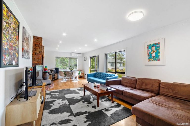 Photo of property in 43 Chequers Avenue, Glenfield, Auckland, 0629