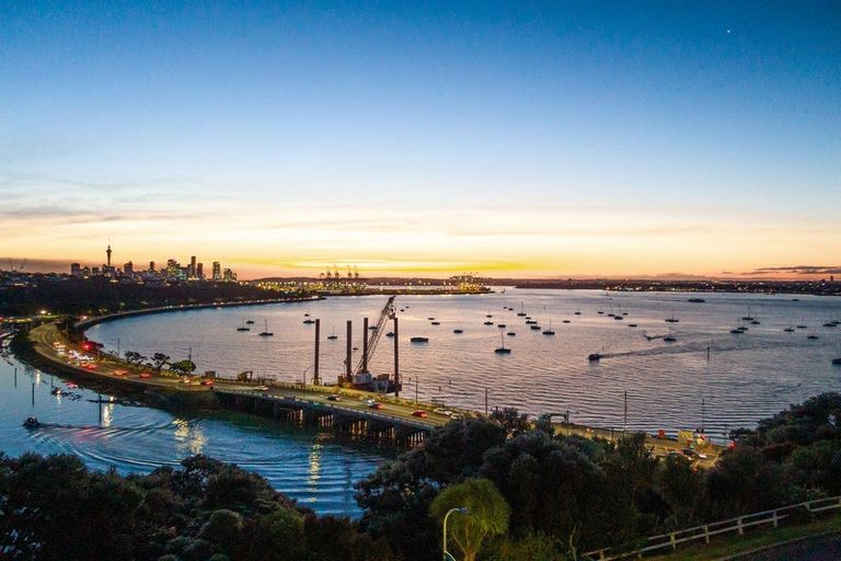 Photo of property in 92 Paritai Drive, Orakei, Auckland, 1071