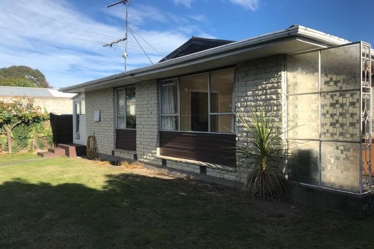 Photo of property in 2/12 Glen Place, Parklands, Christchurch, 8083