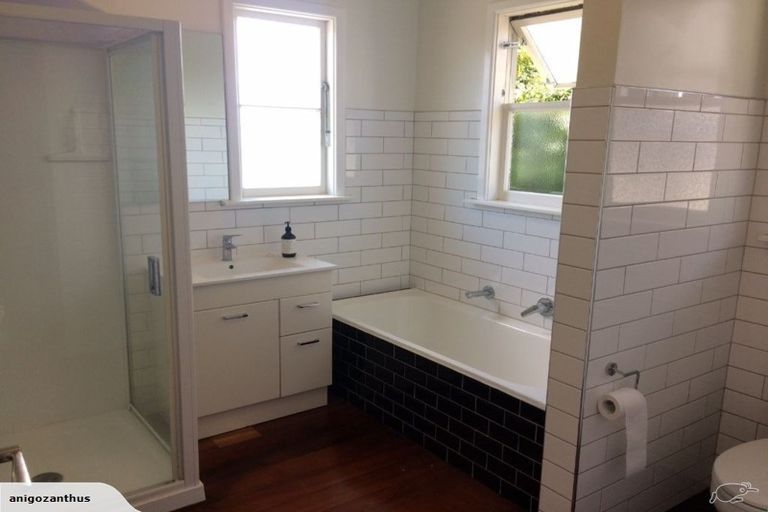 Photo of property in 211 Carrington Street, Vogeltown, New Plymouth, 4310