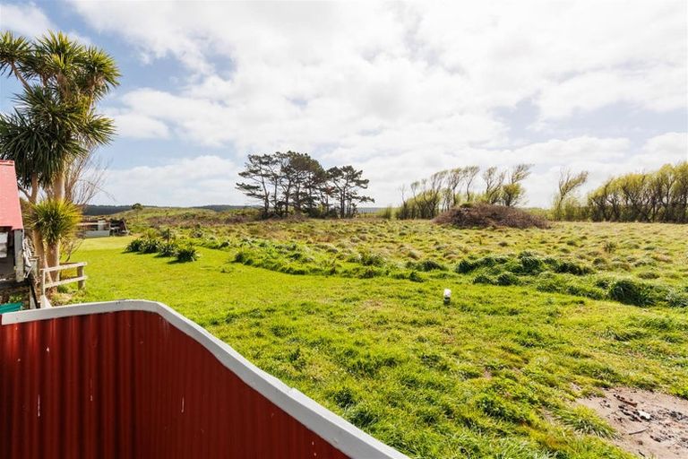 Photo of property in 1938 Parewanui Road, Parewanui, Bulls, 4894