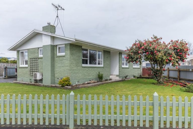 Photo of property in 4 Ross Street, Levin, 5510