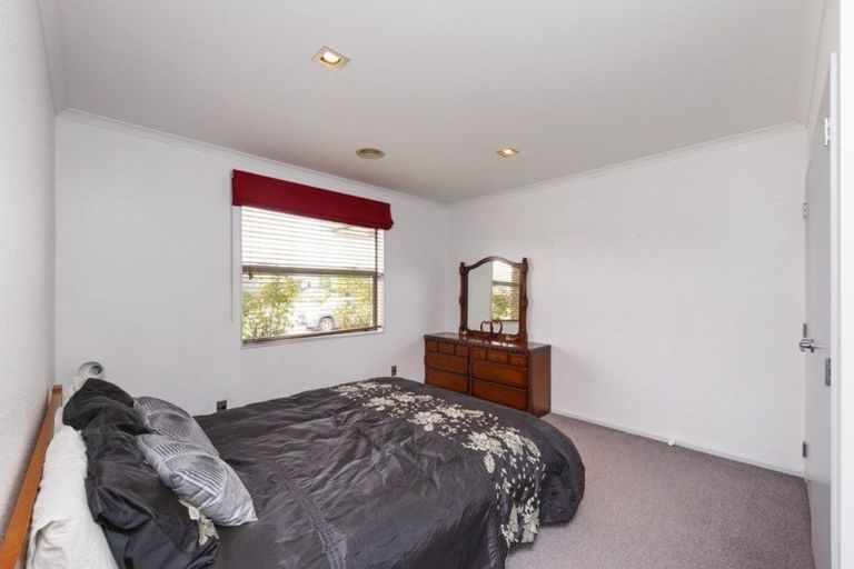 Photo of property in 16 Liberty Grove, Kelvin Grove, Palmerston North, 4414