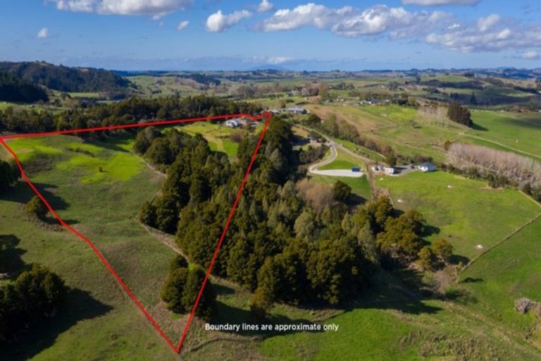 Photo of property in 280 Baldrock Road, Kaiwaka, Maungaturoto, 0587