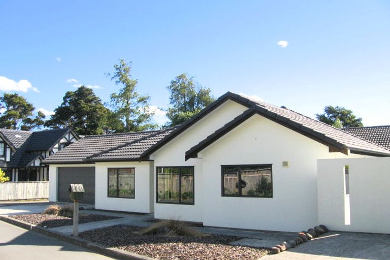 Photo of property in 19 Mccarthy Grove, Clouston Park, Upper Hutt, 5018