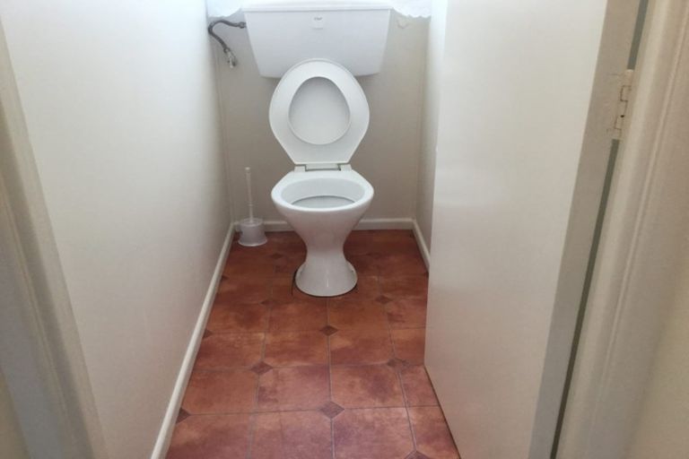 Photo of property in 2/25 Nutsey Avenue, Northcote, Auckland, 0627