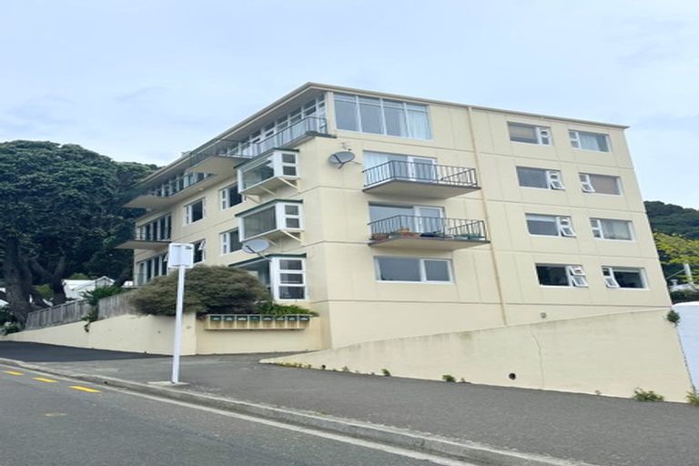 Photo of property in 3/4 Scarborough Terrace, Mount Victoria, Wellington, 6011