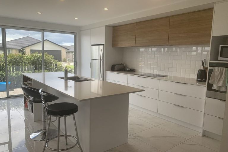 Photo of property in 4 Rotomanu Place, Pyes Pa, Tauranga, 3112