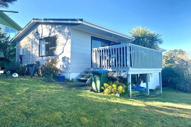 Photo of property in 8 Gaff Place, Whitby, Porirua, 5024