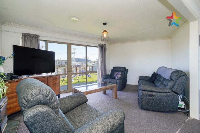 Photo of property in 11 Edinburgh Crescent, Waikiwi, Invercargill, 9810