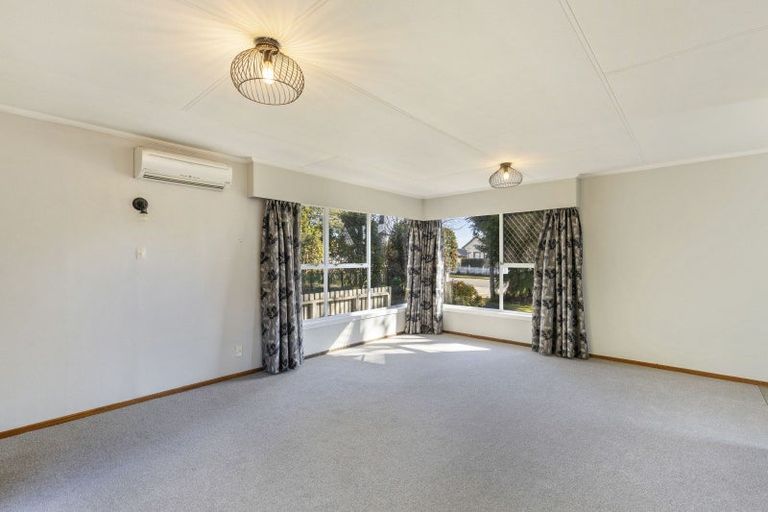 Photo of property in 9 Tawa Street, Inglewood, 4330