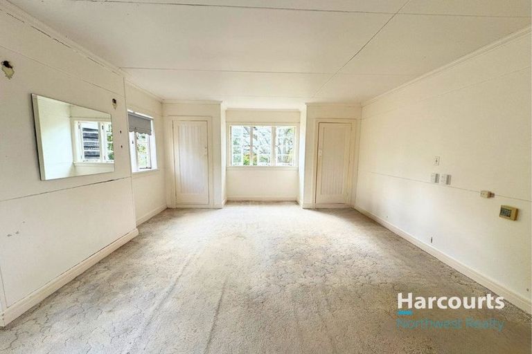 Photo of property in 86 Tawa Road, Kumeu, 0891