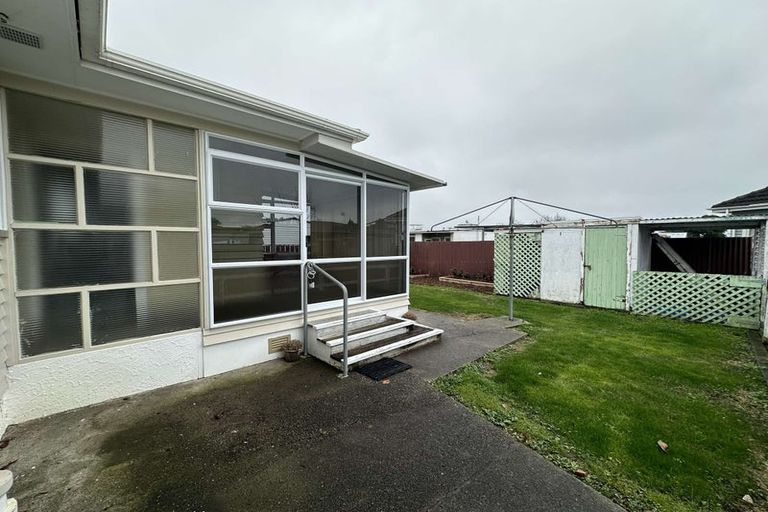 Photo of property in 7 Huia Place, Levin, 5510