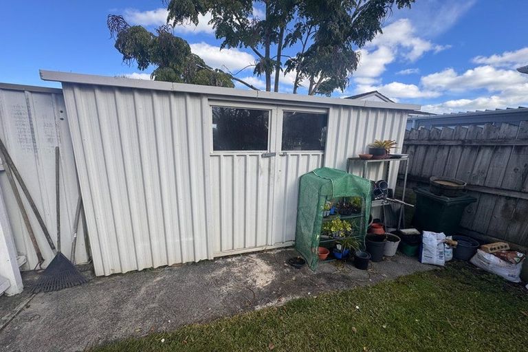 Photo of property in 2/141 Carnoustie Drive, Wattle Downs, Auckland, 2103