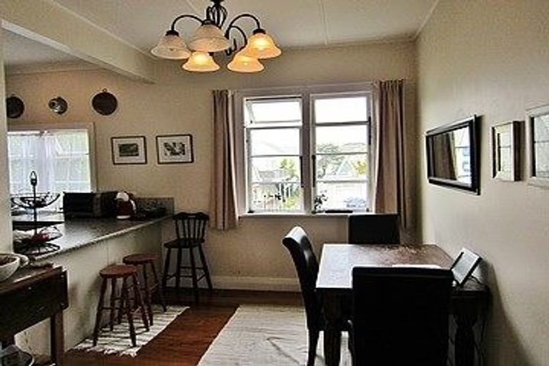 Photo of property in 2/51 Prospect Terrace, Milford, Auckland, 0620