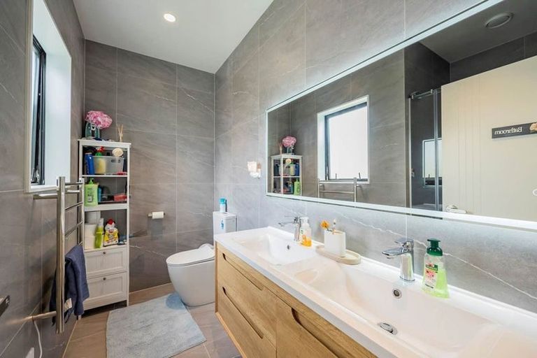 Photo of property in 26 Paihere Street, Huapai, Kumeu, 0810