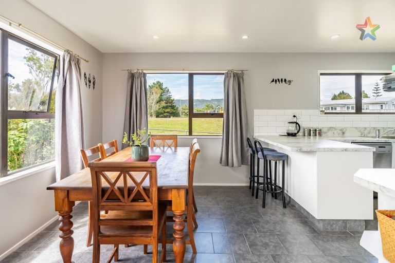 Photo of property in 21 Whitechapel Grove, Stokes Valley, Lower Hutt, 5019