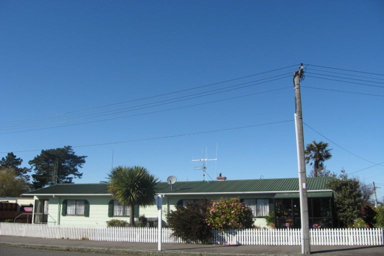 Photo of property in 2 Lower Beaven Street, Marton, 4710