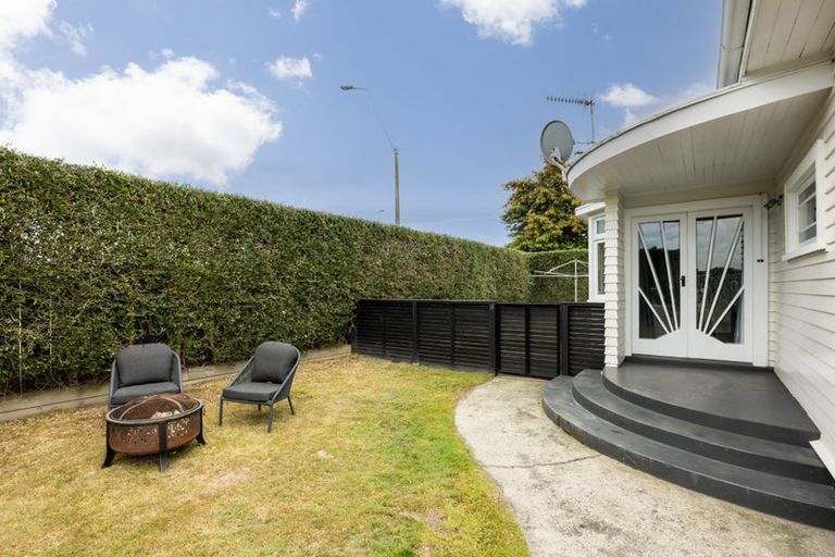 Photo of property in 100 Frimley Avenue, Frimley, Hastings, 4120