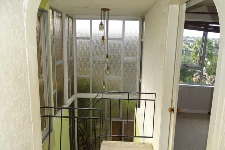 Photo of property in 8 Lanark Street, Milford, Auckland, 0620