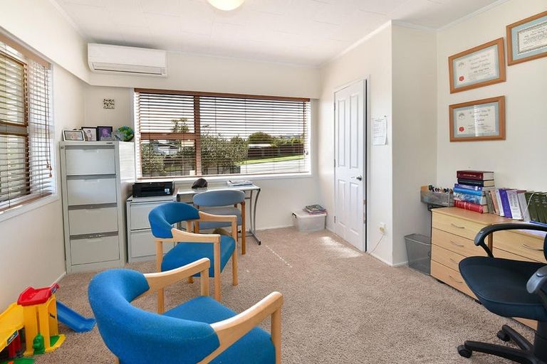 Photo of property in 1/165 Deep Creek Road, Torbay, Auckland, 0630