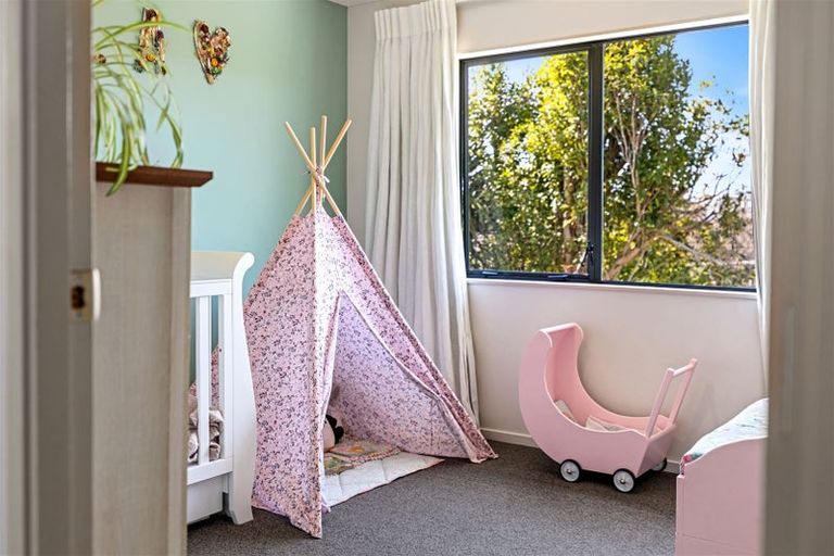 Photo of property in 3 Titiro Way, Welcome Bay, Tauranga, 3112