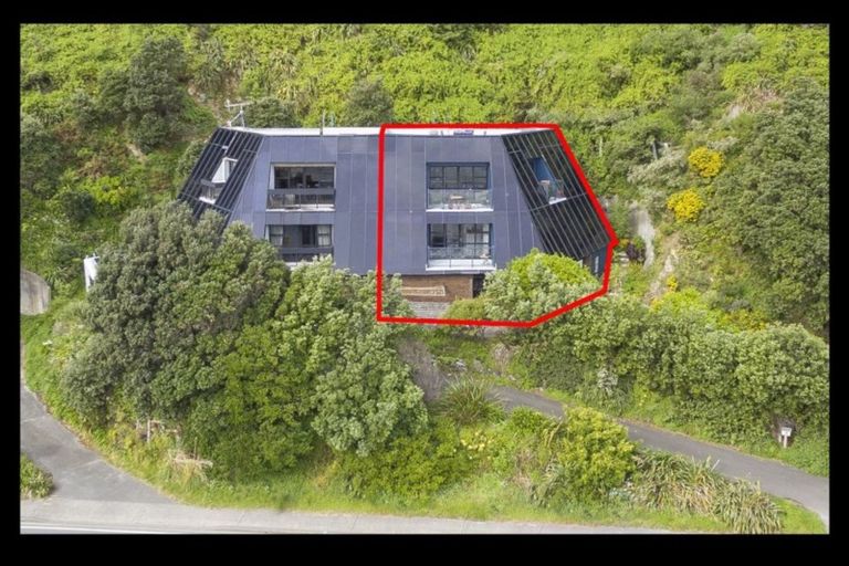 Photo of property in 12 Owhiro Bay Parade, Owhiro Bay, Wellington, 6023