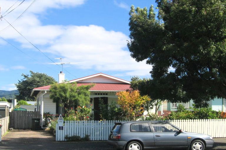 Photo of property in 75 Pine Avenue, Ebdentown, Upper Hutt, 5018
