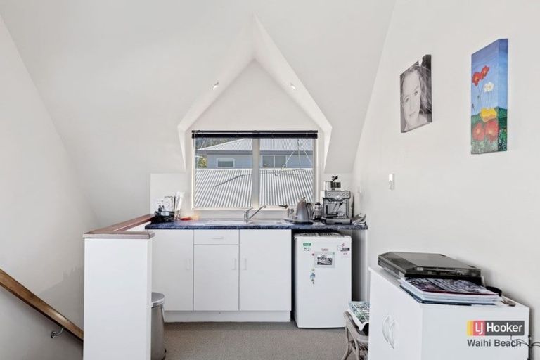 Photo of property in 31 Ocean View Road, Waihi Beach, 3611