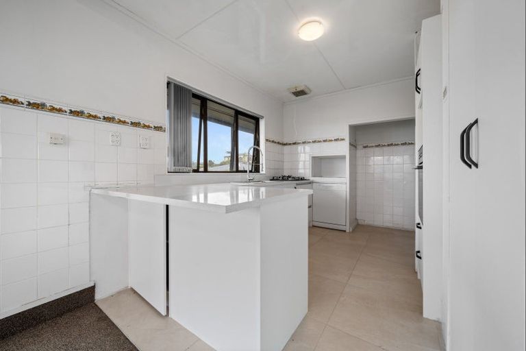 Photo of property in 12b Bronte Place, Whalers Gate, New Plymouth, 4310