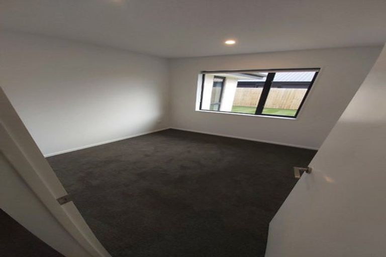 Photo of property in 27 Timara Crescent, Marshland, Christchurch, 8083
