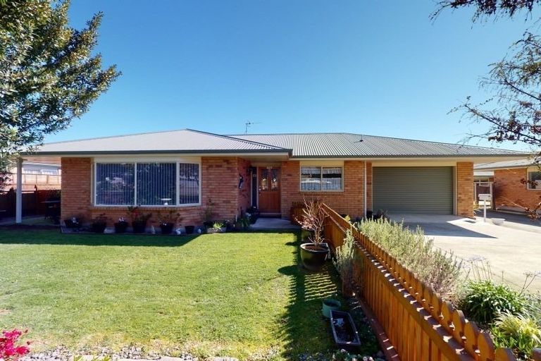 Photo of property in 20 Reeve Street, Levin, 5510