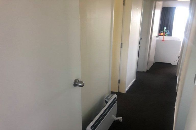 Photo of property in 11 Jasmine Grove, Maungaraki, Lower Hutt, 5010