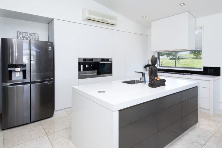 Photo of property in 701 Whitford Road, Whitford, Howick, 2571