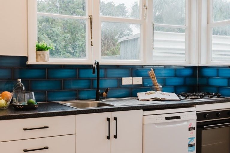 Photo of property in 73 Adelaide Street, Petone, Lower Hutt, 5012