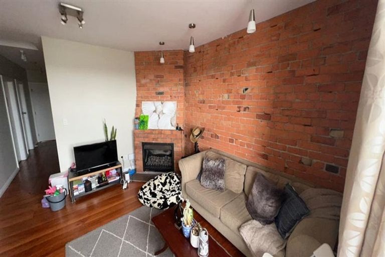 Photo of property in 77 Brougham Street, Mount Victoria, Wellington, 6011