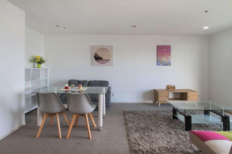 Photo of property in 5b/10 Crown Lynn Place, New Lynn, Auckland, 0600