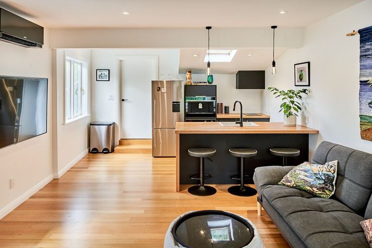 Photo of property in 22 Mount Pleasant Road, Aro Valley, Wellington, 6012