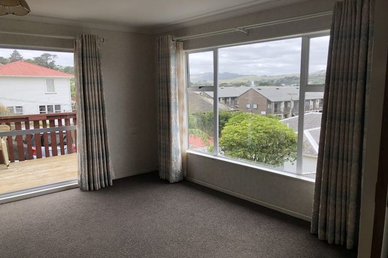 Photo of property in 10 Phillip Street, Johnsonville, Wellington, 6037