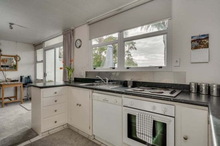 Photo of property in 4 Tahara Crescent, Mount Maunganui, 3116
