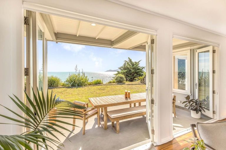 Photo of property in 1 Hydes Road, Raumati South, Paraparaumu, 5032