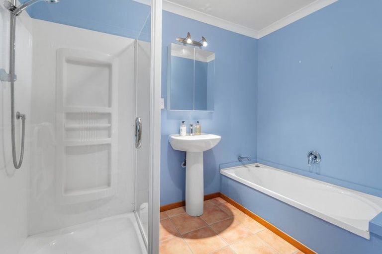 Photo of property in 19 D'urville Place, Gulf Harbour, Whangaparaoa, 0930