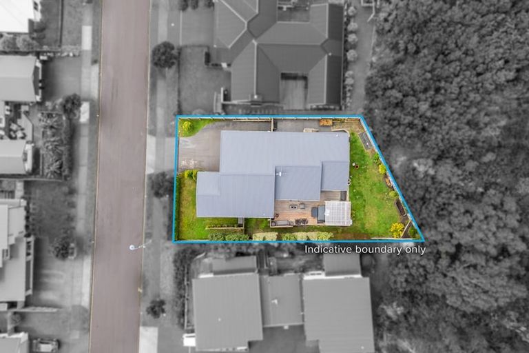 Photo of property in 15 Pacific View, Whitby, Porirua, 5024